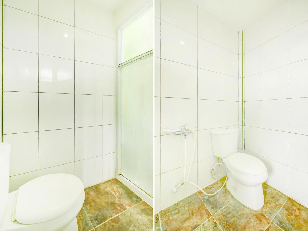 Oyo Life 3103 Opo Homestay & Kost Malang Exterior photo